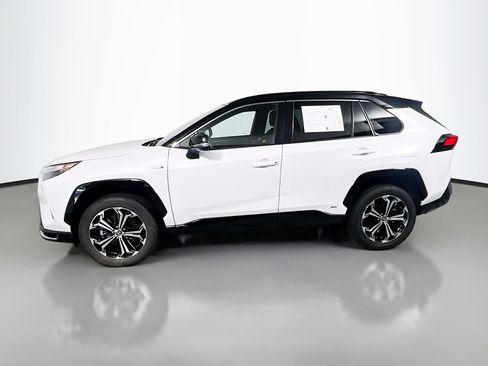 Used 2023 Toyota RAV4 XSE w/ Weather Package AWD/4WD image 9