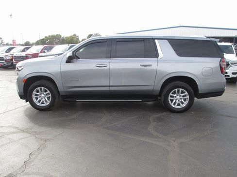 Certified 2024 Chevrolet Suburban LT image 9