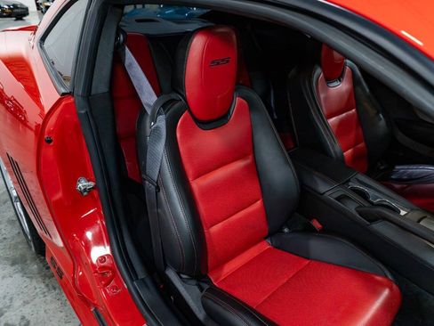 Used 2010 Chevrolet Camaro SS w/ RS Package RWD image 34