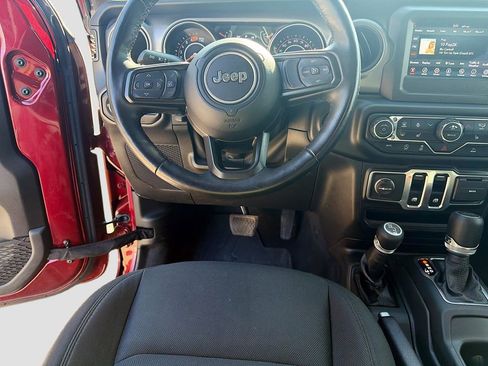 Used 2022 Jeep Wrangler Willys image 17