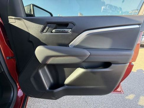 Used 2024 Chevrolet Colorado Z71 w/ Z71 Convenience Package 2 image 32