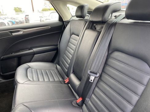 Used 2018 Ford Fusion SE w/ Equipment Group 602A FWD image 23