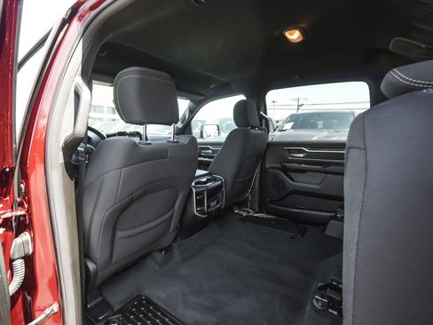 Used 2023 RAM 1500 Big Horn AWD/4WD image 33