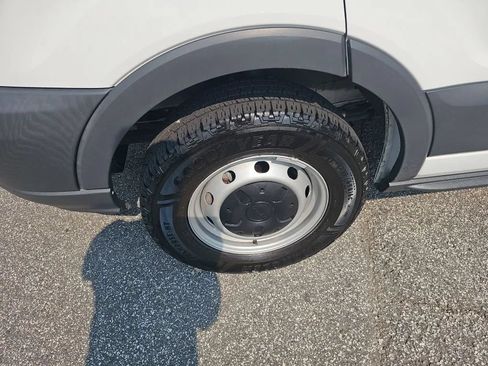 Used 2018 Ford Transit 350 XL RWD image 9