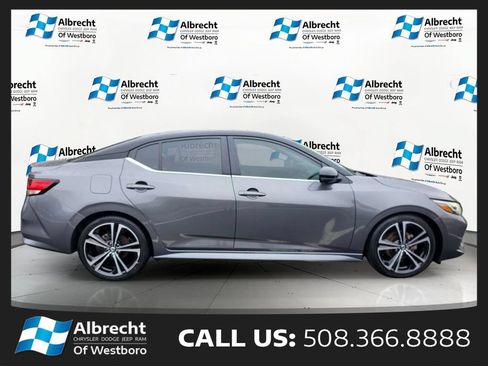 Used 2022 Nissan Sentra SR w/ SR Premium Package FWD image 6