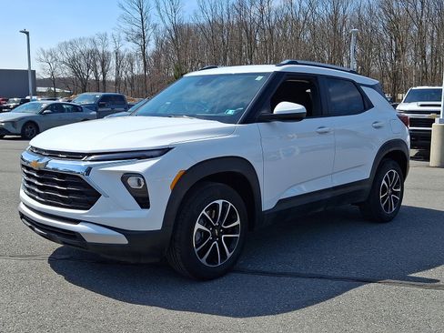Certified 2026 Chevrolet TrailBlazer LT w/ Convenience Package image 3