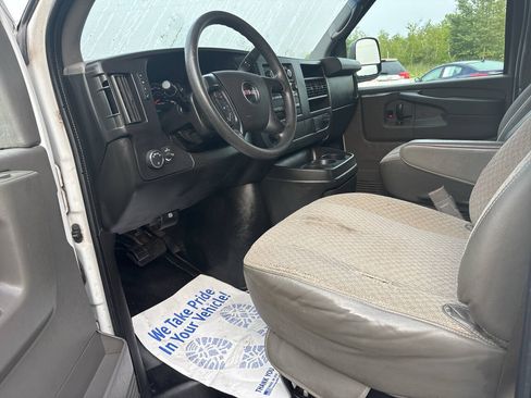 Used 2015 GMC Savana 2500 RWD image 6
