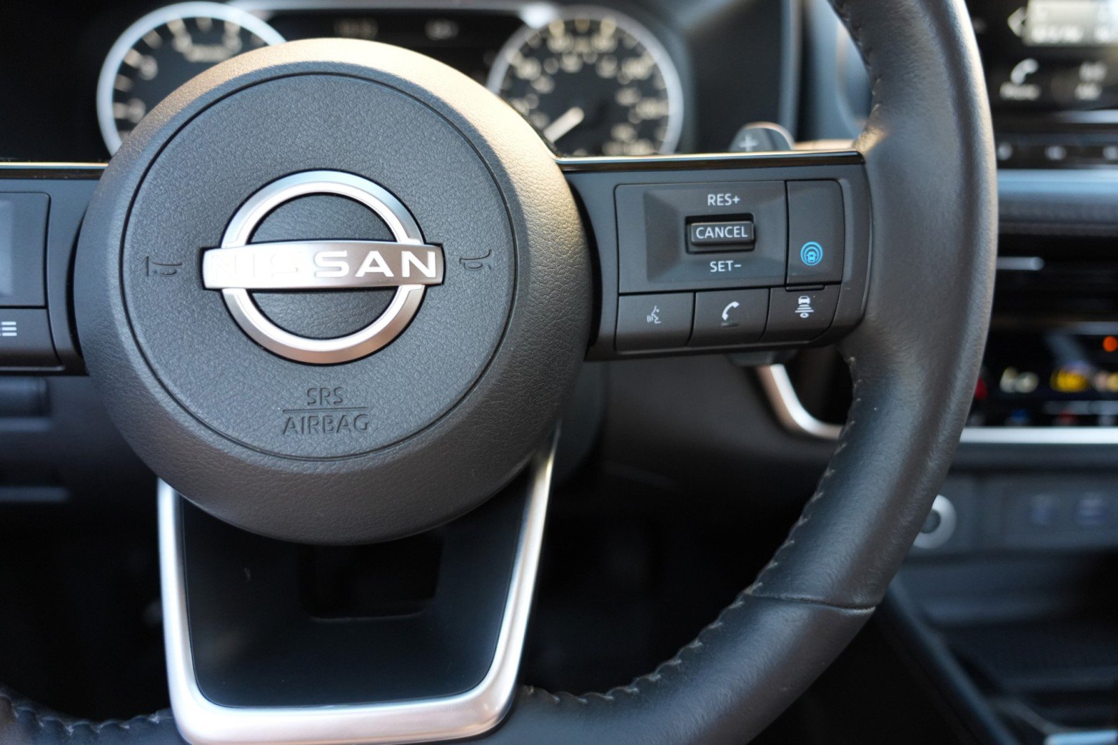 Used 2023 Nissan Rogue SL w/ SL Premium Package FWD image 22