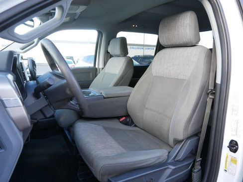 Used 2022 Ford F150 XLT w/ Trailer Tow Package image 8