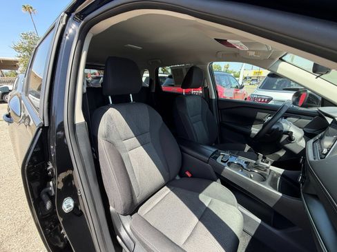 Used 2025 Nissan Rogue SV FWD image 37