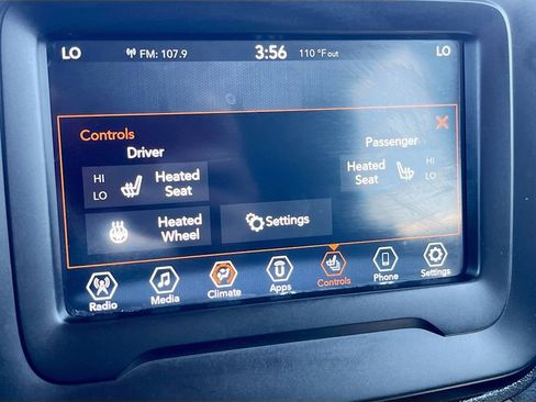 Used 2020 Jeep Renegade Limited image 19