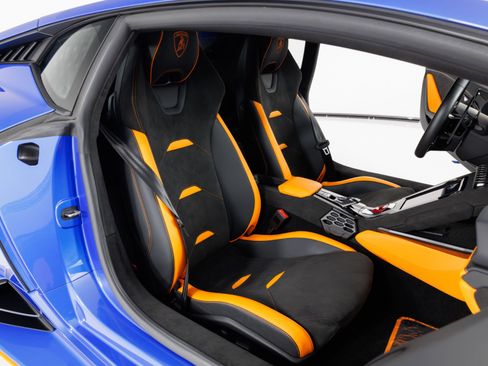 Used 2023 Lamborghini Huracan Tecnica RWD image 38