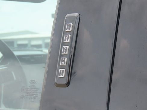 Used 2019 Ford F150 Lariat AWD/4WD image 19