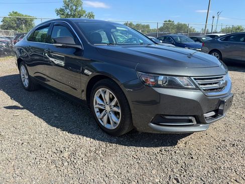 Used 2019 Chevrolet Impala LT FWD image 3
