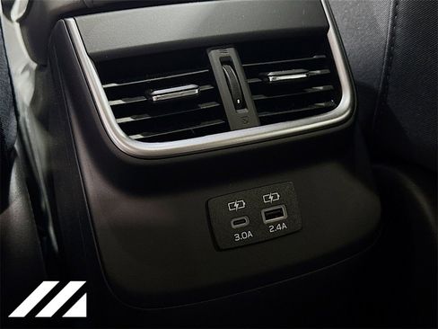 Used 2025 Subaru Outback Premium image 26