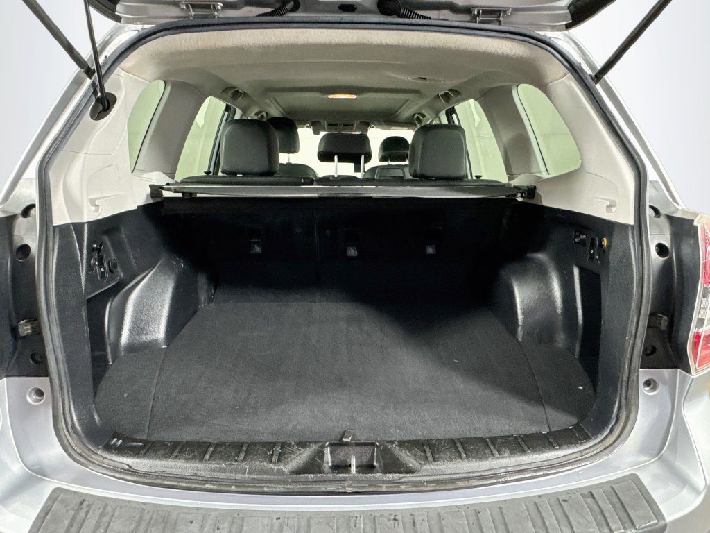 Used 2015 Subaru Forester 2.5i Touring w/ Eyesight & Navigation System AWD/4WD image 31