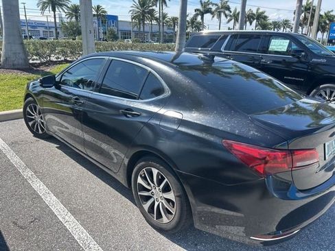 Used 2017 Acura TLX FWD image 4