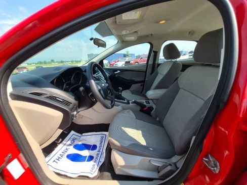 Used 2014 Ford Focus SE FWD image 9