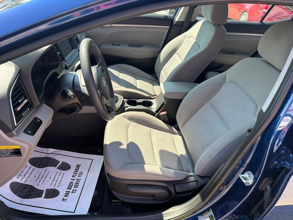 Used 2017 Hyundai Elantra SE FWD image 12