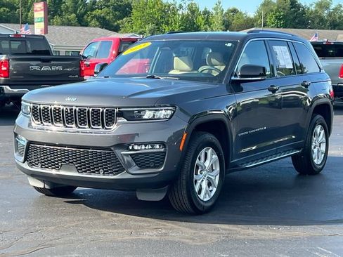 Used 2023 Jeep Grand Cherokee Limited w/ Luxury Tech Group II AWD/4WD image 51