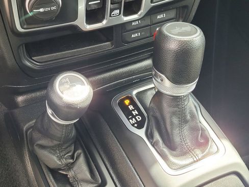Used 2023 Jeep Wrangler Unlimited Sport AWD/4WD image 23