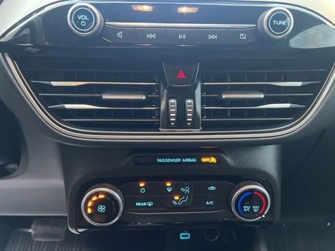 Certified 2022 Ford Escape SE image 26