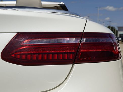 Used 2018 Mercedes-Benz E 400 Cabriolet w/ Premium 2 Package (Q02) image 13