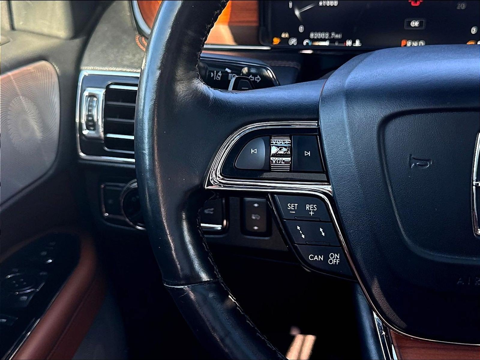 Used 2019 Lincoln Navigator L Reserve AWD/4WD image 16