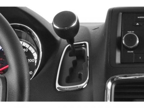 Used 2015 Dodge Grand Caravan SXT image 14