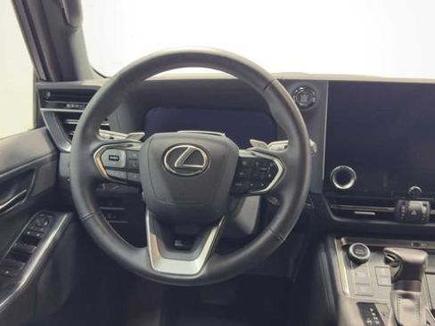 Used 2024 Lexus GX 550 w/ Cold Area Package AWD/4WD image 22