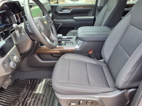 New 2025 Chevrolet Silverado 1500 LT w/ Convenience Package II image 12