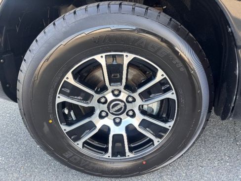 Used 2023 Nissan Titan SV RWD image 22