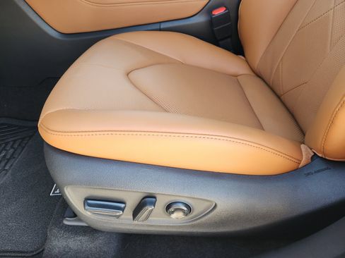 New 2026 Toyota Highlander Platinum image 21