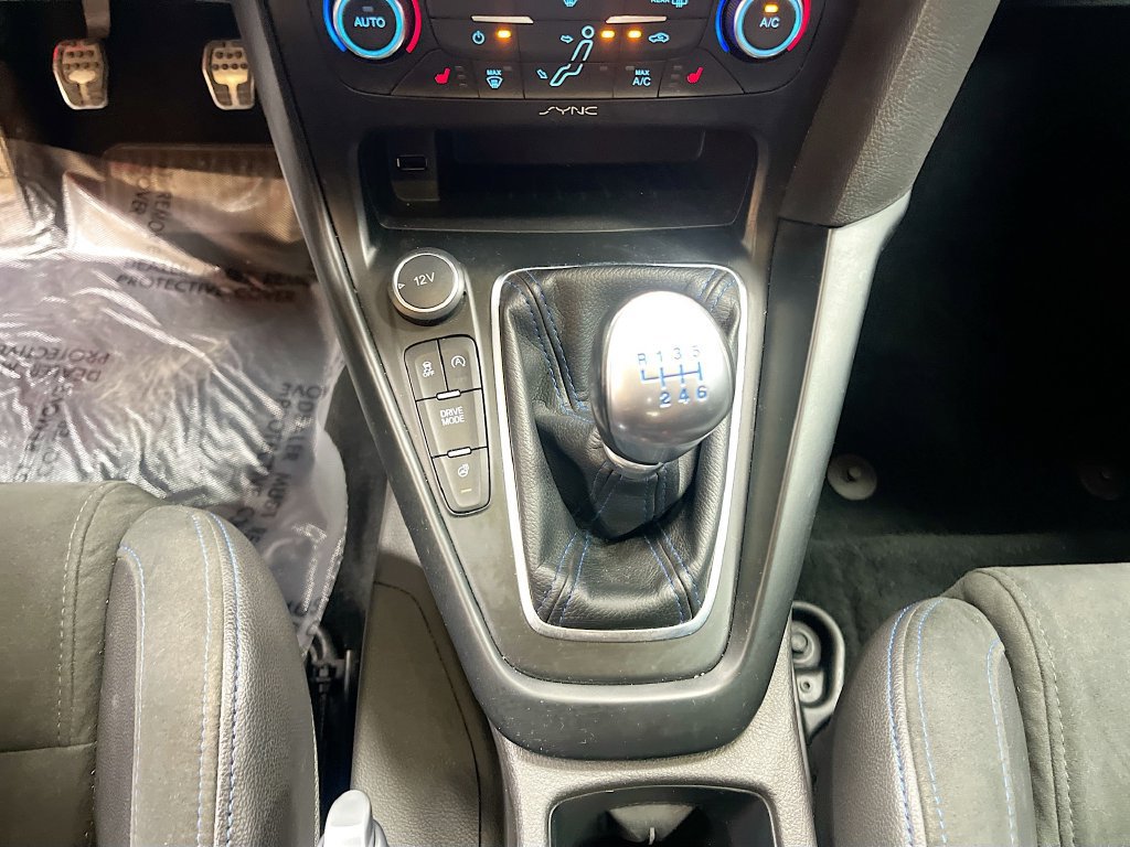 Used 2017 Ford Focus RS AWD/4WD image 17