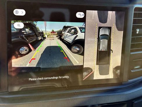 Used 2025 Ford F250 Platinum w/ FX4 Off-Road Package image 28