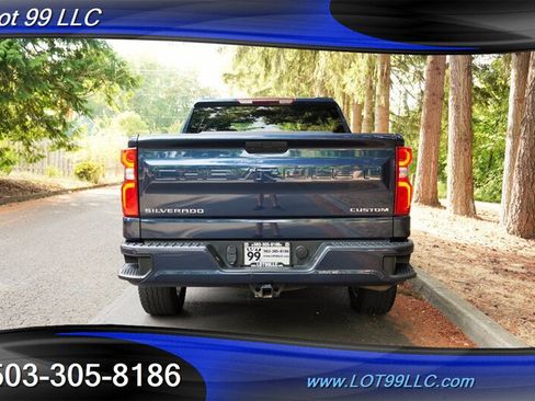 Used 2022 Chevrolet Silverado 1500 Custom w/ Safety Confidence Package AWD/4WD image 10