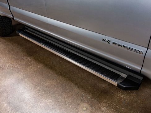 Used 2022 Ford F250 XLT w/ XLT Premium Package image 12