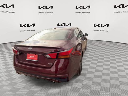 Used 2025 Nissan Altima 2.5 SV w/ SV Special Edition Package AWD/4WD image 9