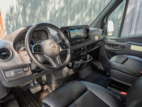 Used 2021 Mercedes-Benz Sprinter 2500 image 23