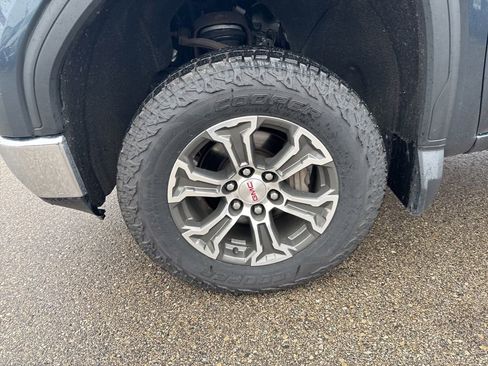 Used 2019 GMC Sierra 1500 SLE w/ SLE Value Package image 18