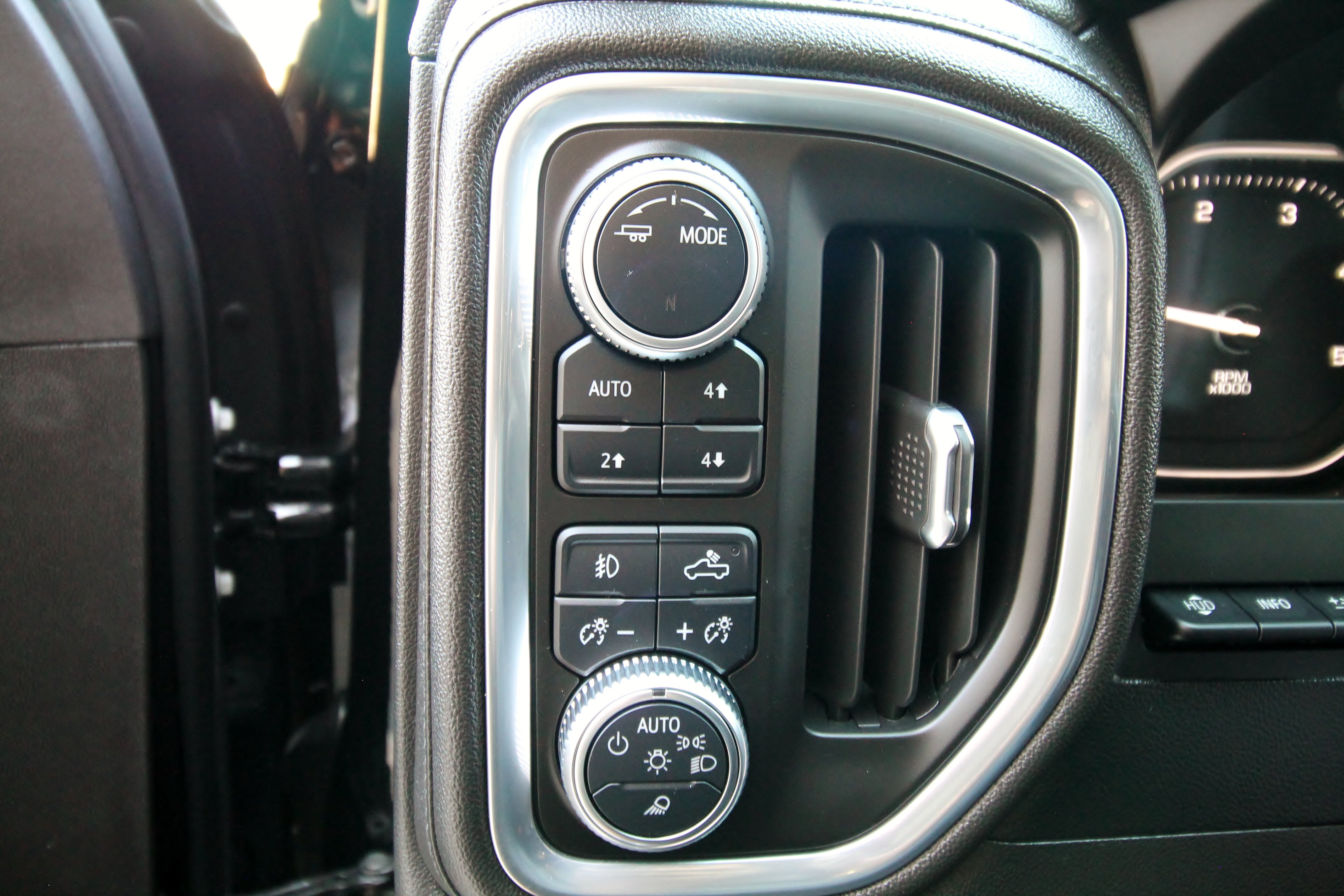 Used 2022 GMC Sierra 2500 Denali w/ Denali Ultimate Package AWD/4WD image 26