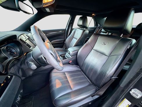 Used 2022 Chrysler 300 S RWD image 21
