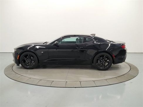 Used 2024 Chevrolet Camaro LT image 4