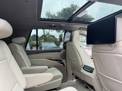 Certified 2025 Cadillac Escalade Sport Platinum w/ LPO, ONYX Package AWD/4WD image 25