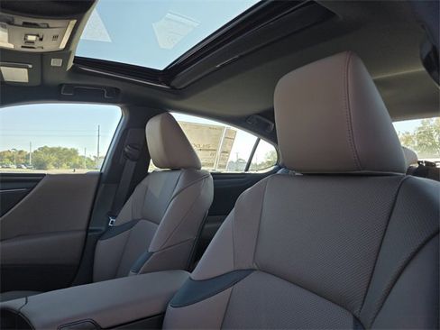 New 2025 Lexus ES 350 350 image 21