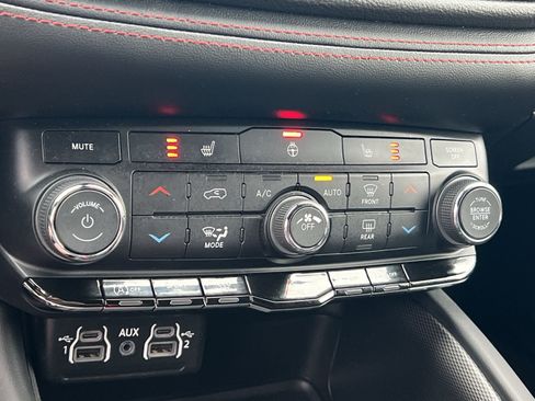 Used 2024 Dodge Durango GT AWD/4WD image 28