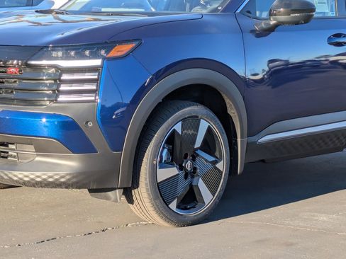 New 2026 Nissan Kicks SR image 8