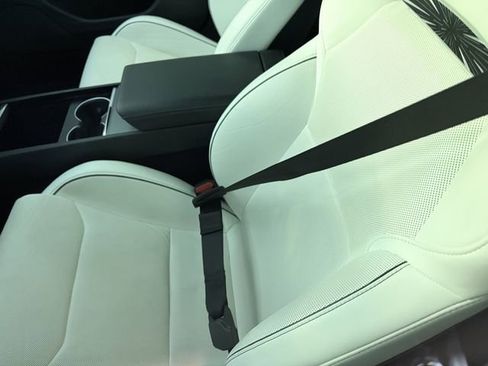 Used 2024 Tesla Model 3 Performance image 5