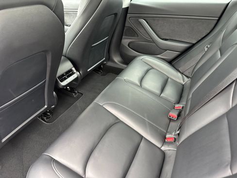 Used 2020 Tesla Model 3 Long Range image 10