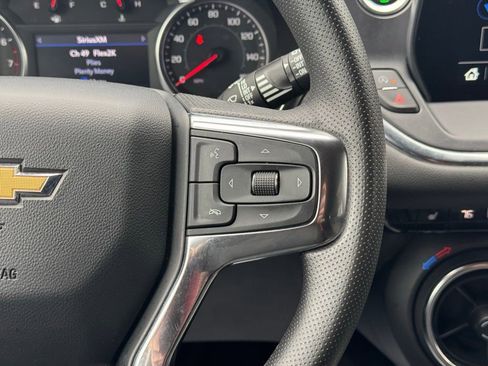 Used 2025 Chevrolet Blazer LT image 34